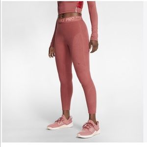Nike Pro Hyperwarm Velour Tights